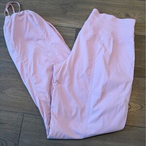 Dance Studio Midrise Pant (Lined) in Pink Haze. Size 10